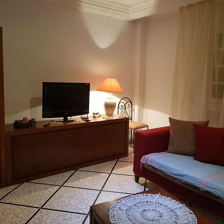 Dar Aloulou Apartment Tunis Bagian luar foto